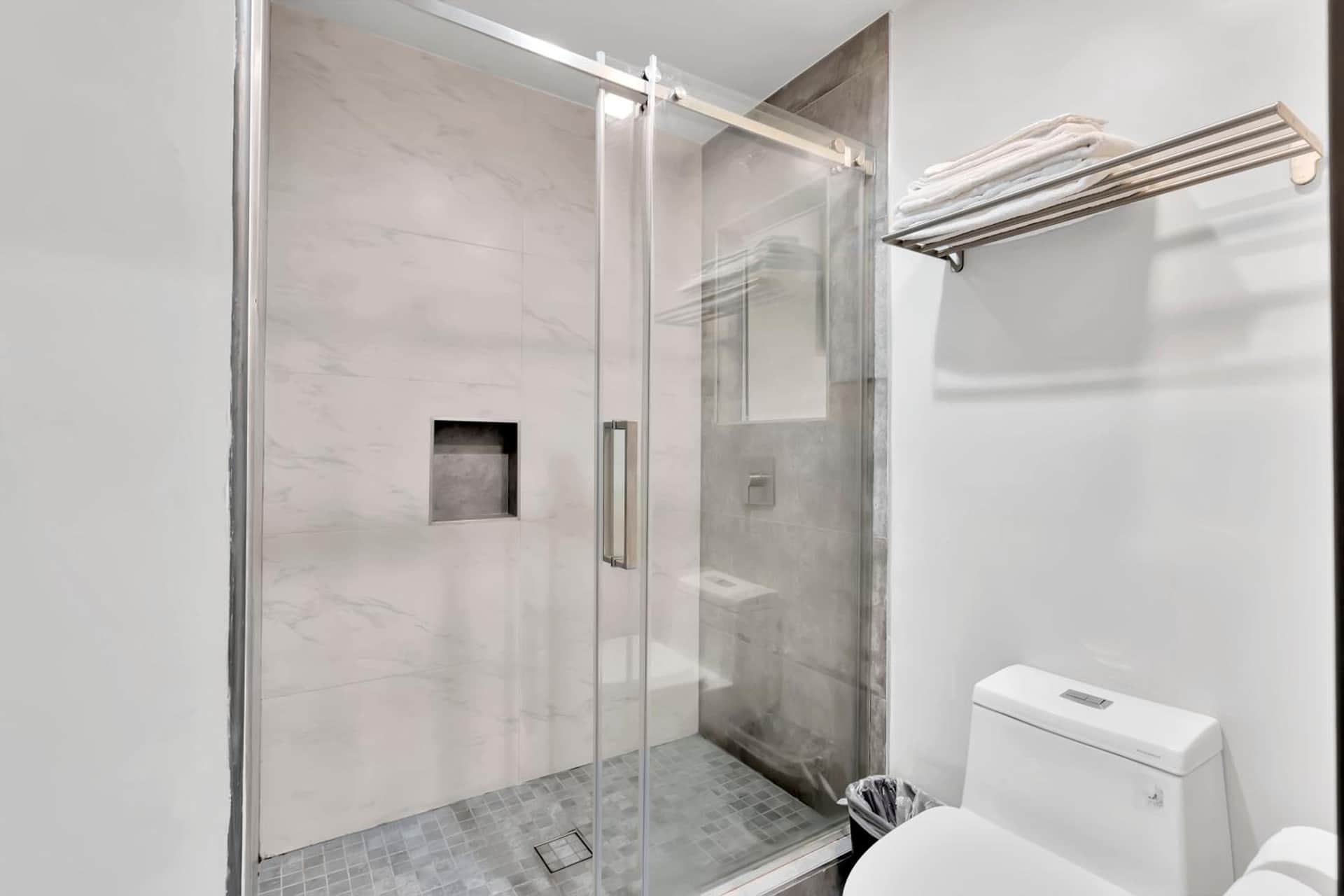 Exclusivo Inn and Suites