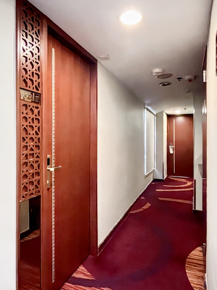 Oriental Lander Hotel