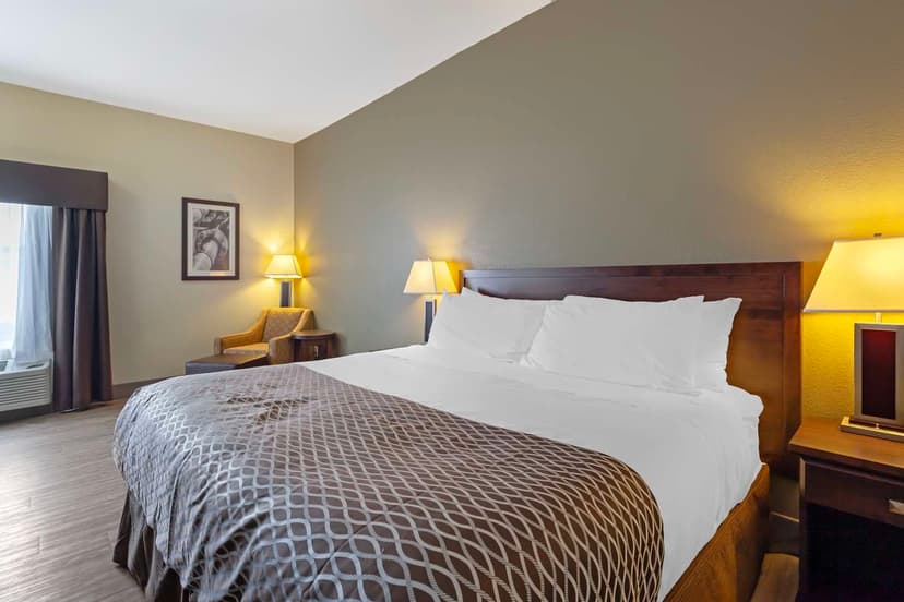 Best Western High Road Inn