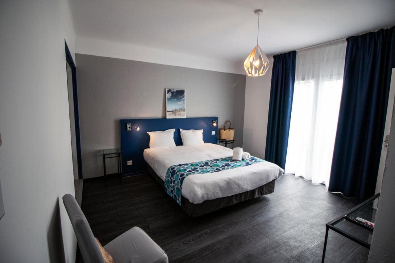 Adonis Six-Fours - Hôtel Le Bel Azur