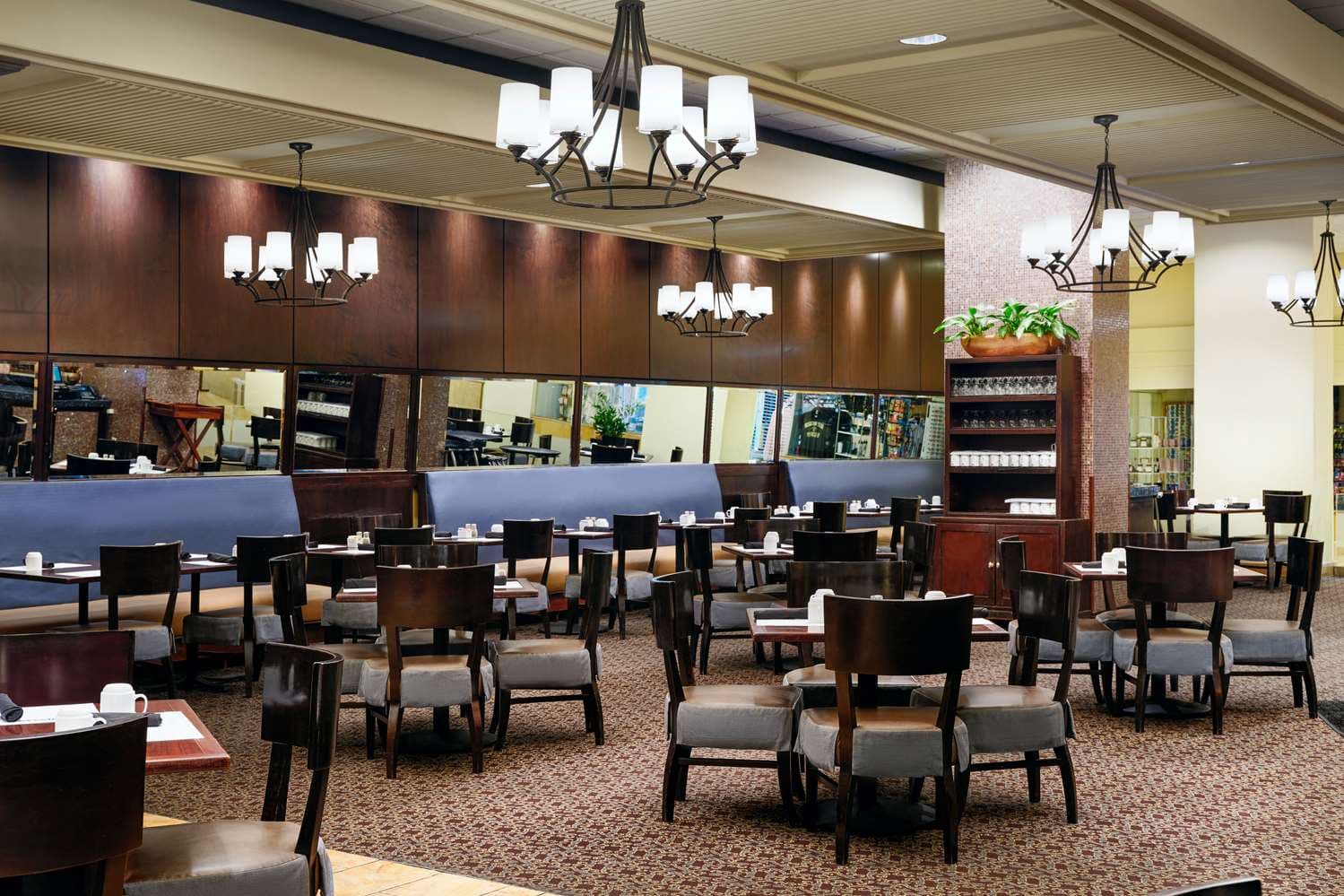 Hilton New Orleans Riverside