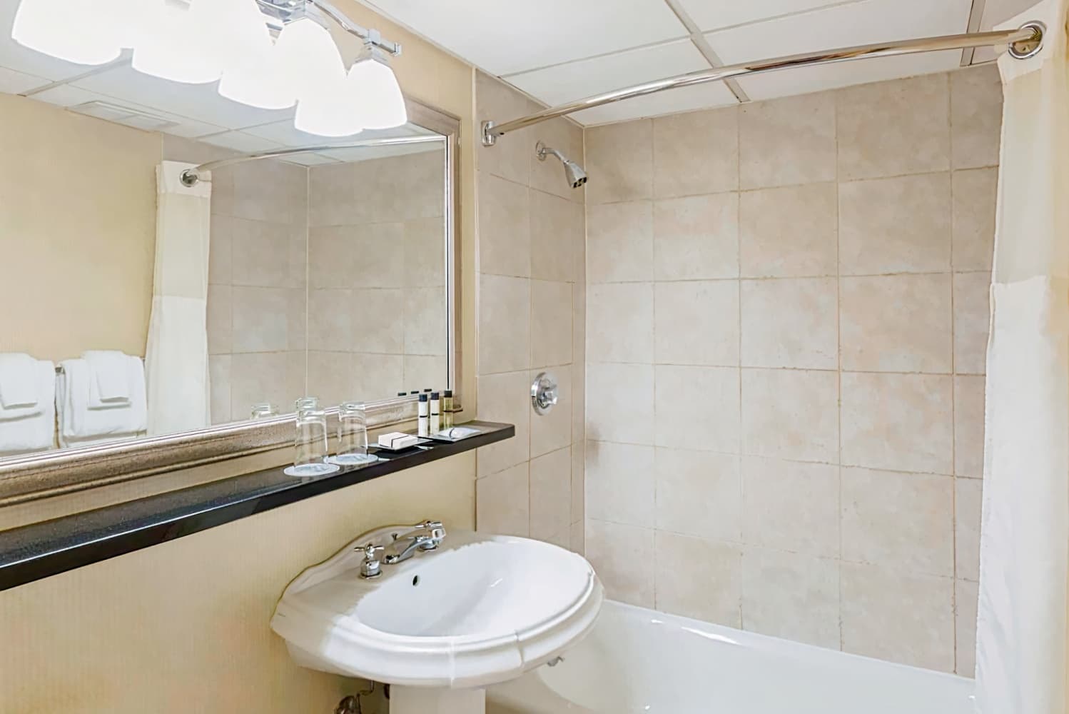 Wyndham Garden Newark Airport