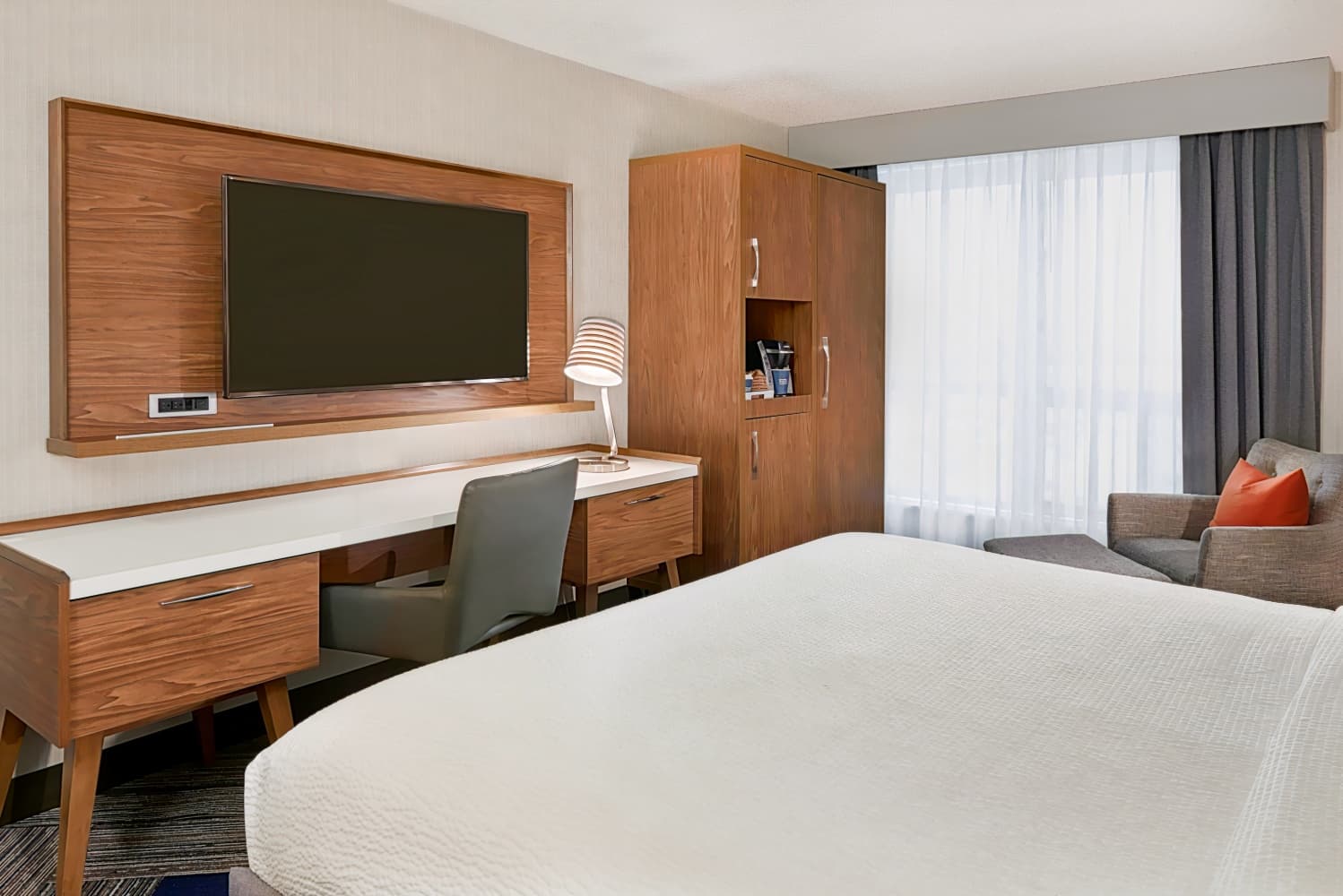 Four Points by Sheraton Toronto Airport East