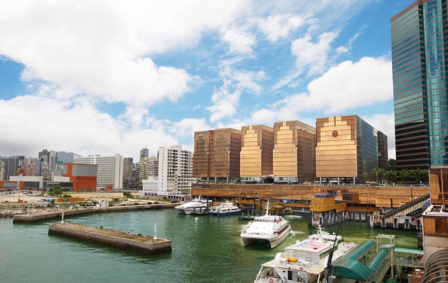 The Royal Pacific Hotel & Towers