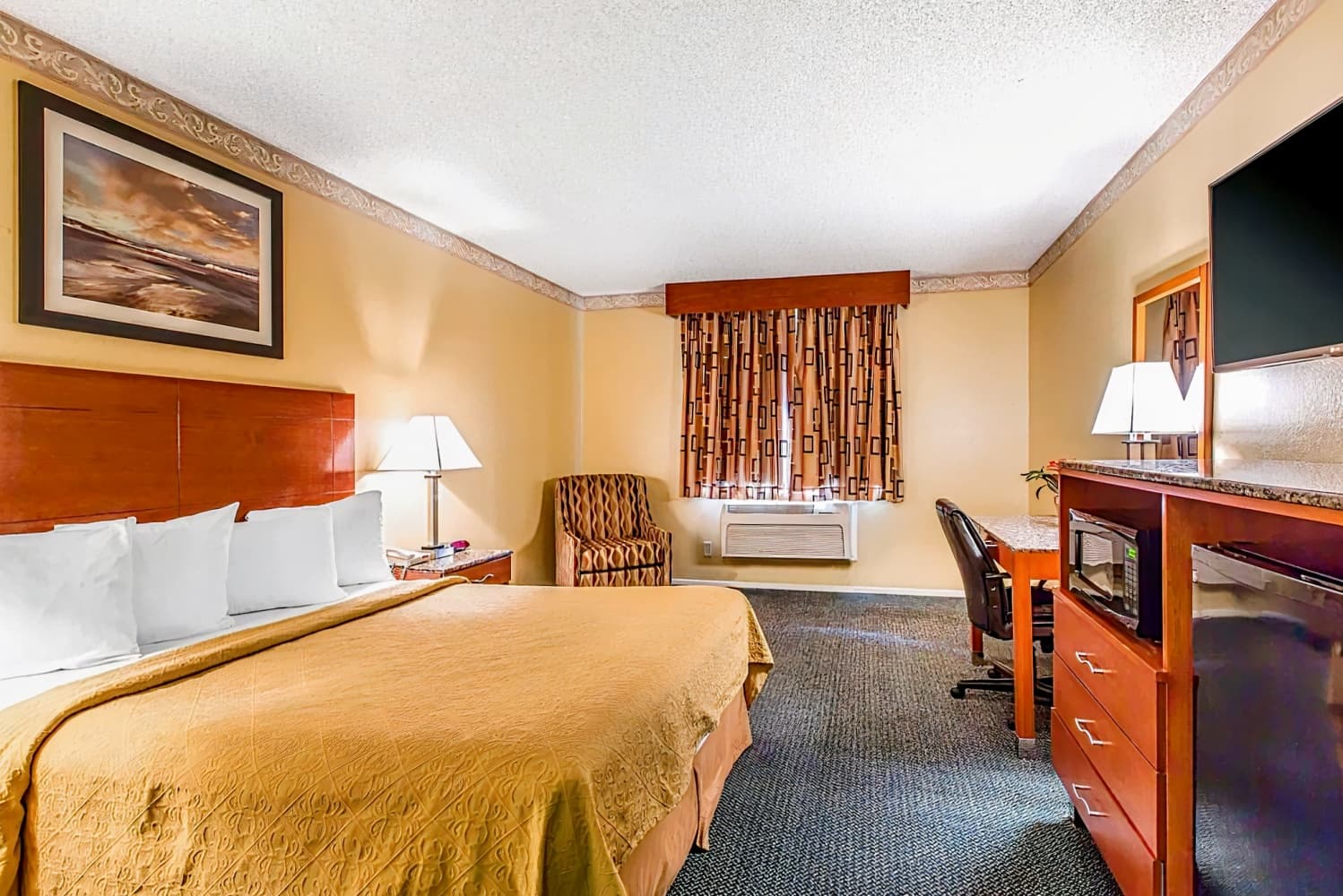 Quality Inn & Suites Camarillo
