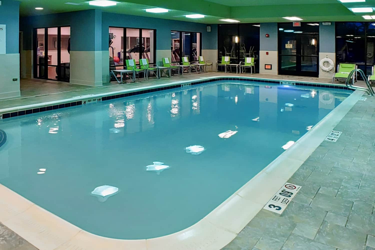 Holiday Inn Express Hotel & Suites Rochester Webster