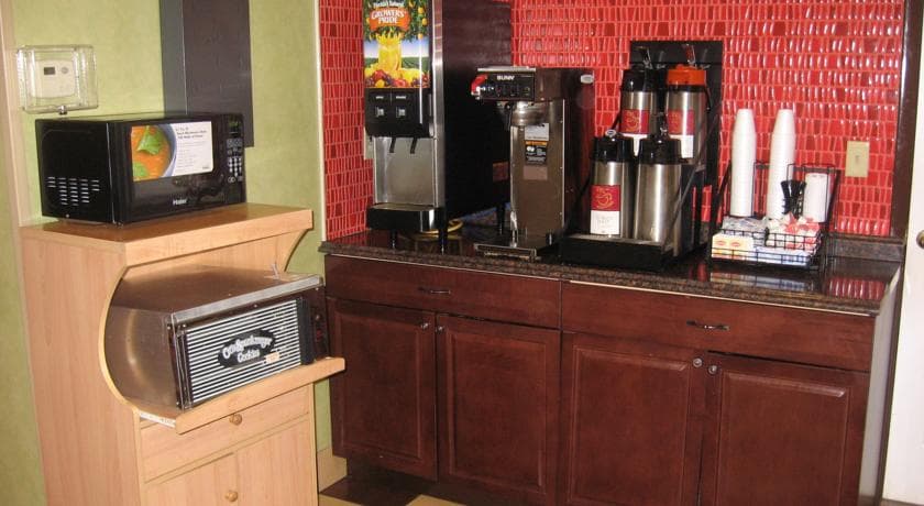 Howard Johnson North Bergen