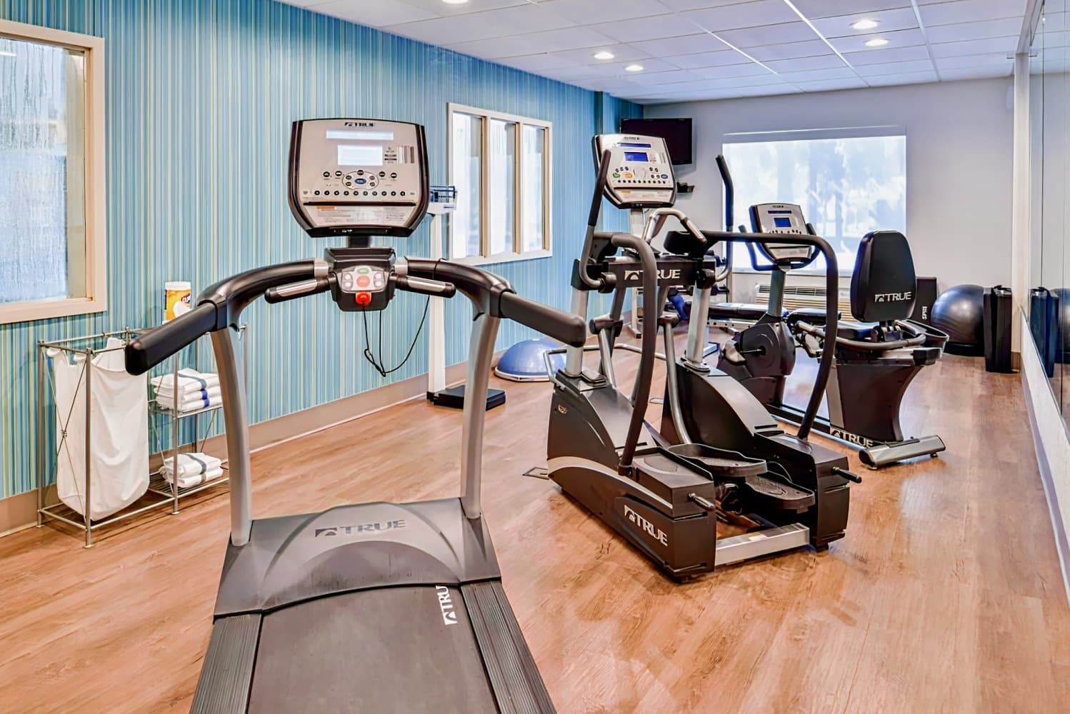 Holiday Inn Express Hotel & Suites Lacey