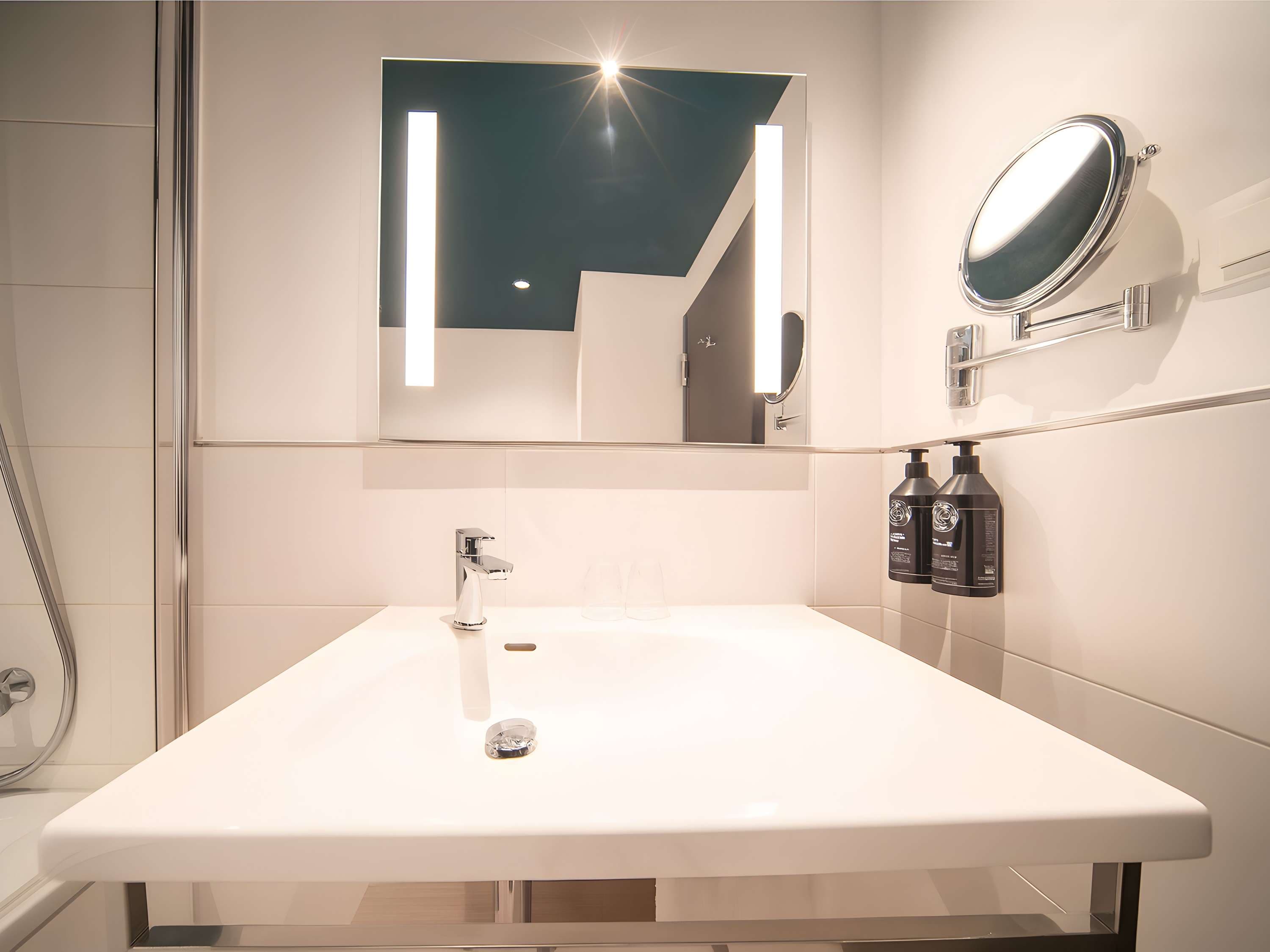 Maek Hotel Antwerp Central - Handwritten Collection