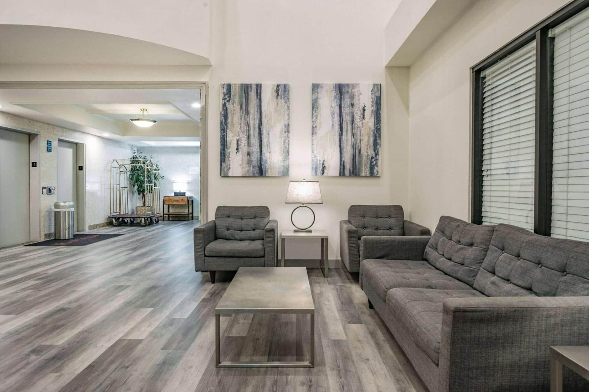 Ramada by Wyndham Bakersfield North