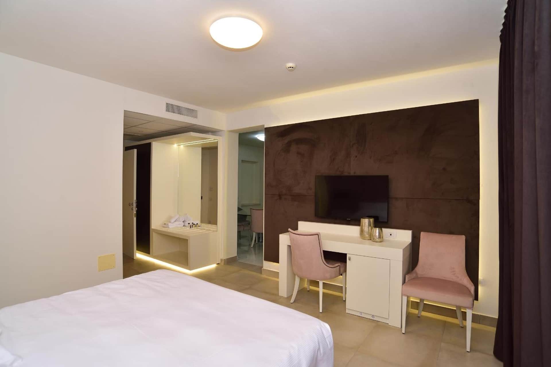M2 Hotel