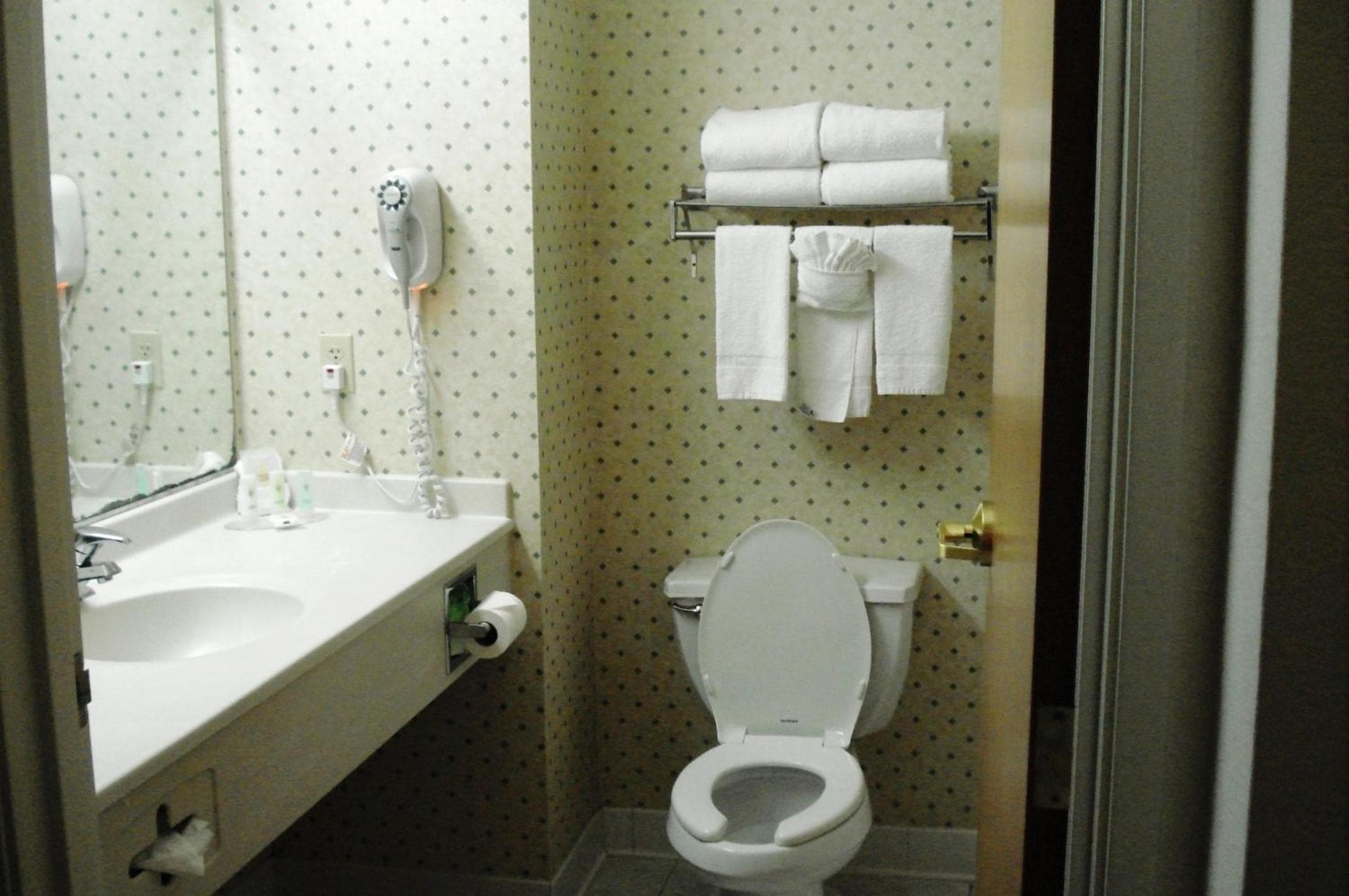 Comfort Inn & Suites Geneva - West Chicago