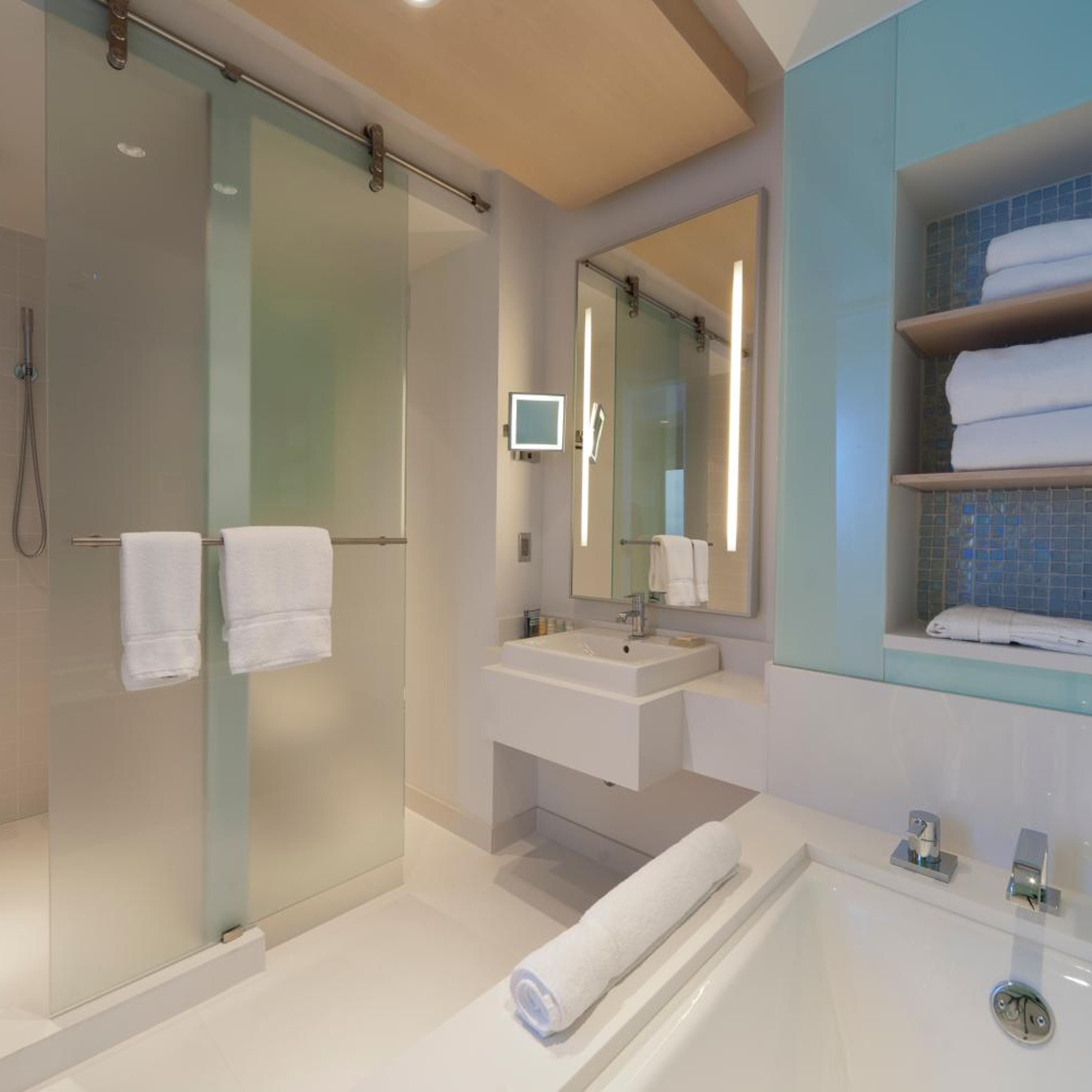 Radisson Blu Aqua Hotel, Chicago