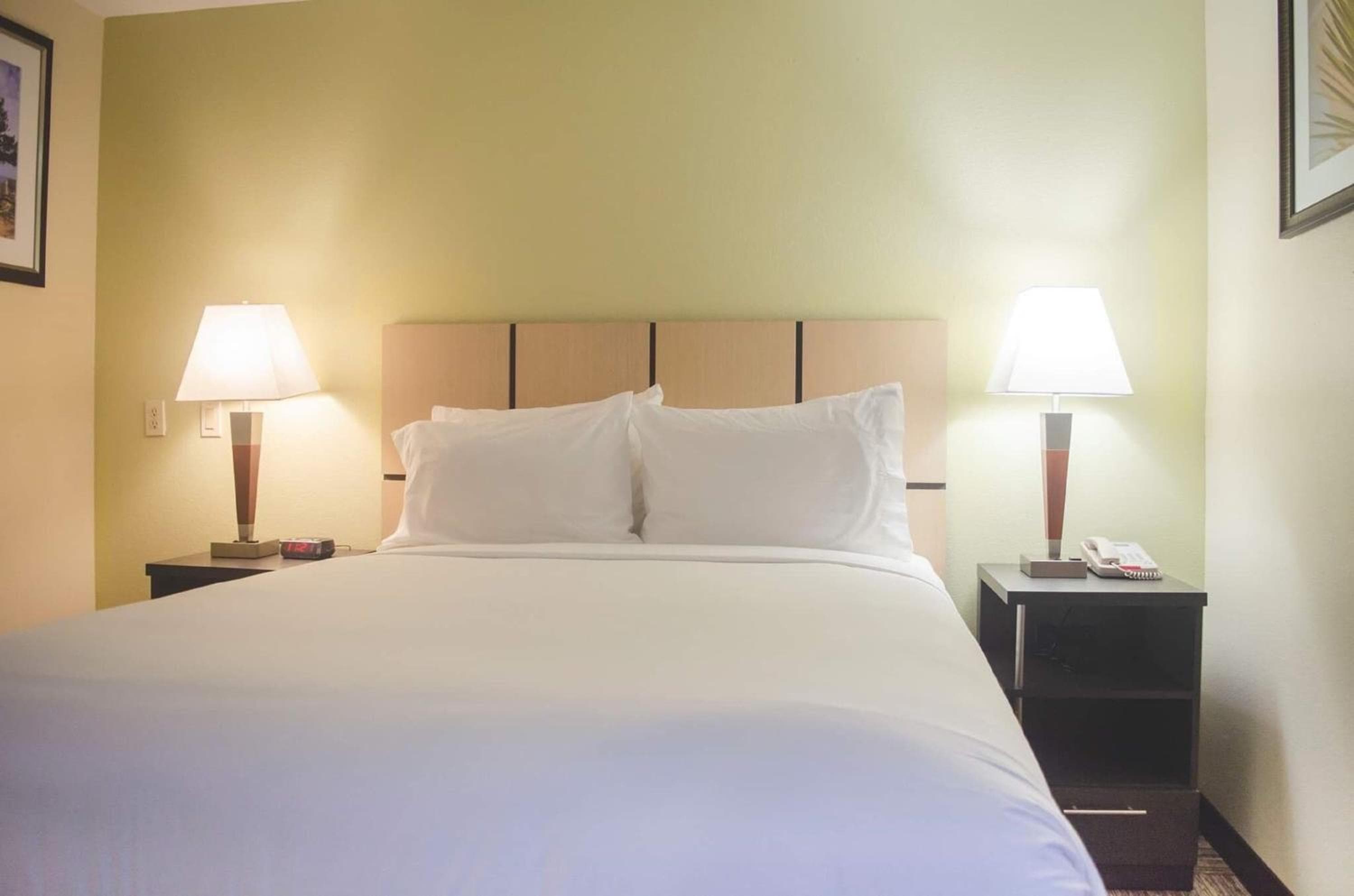 Candlewood Suites Houston Medical Center, an IHG Hotel