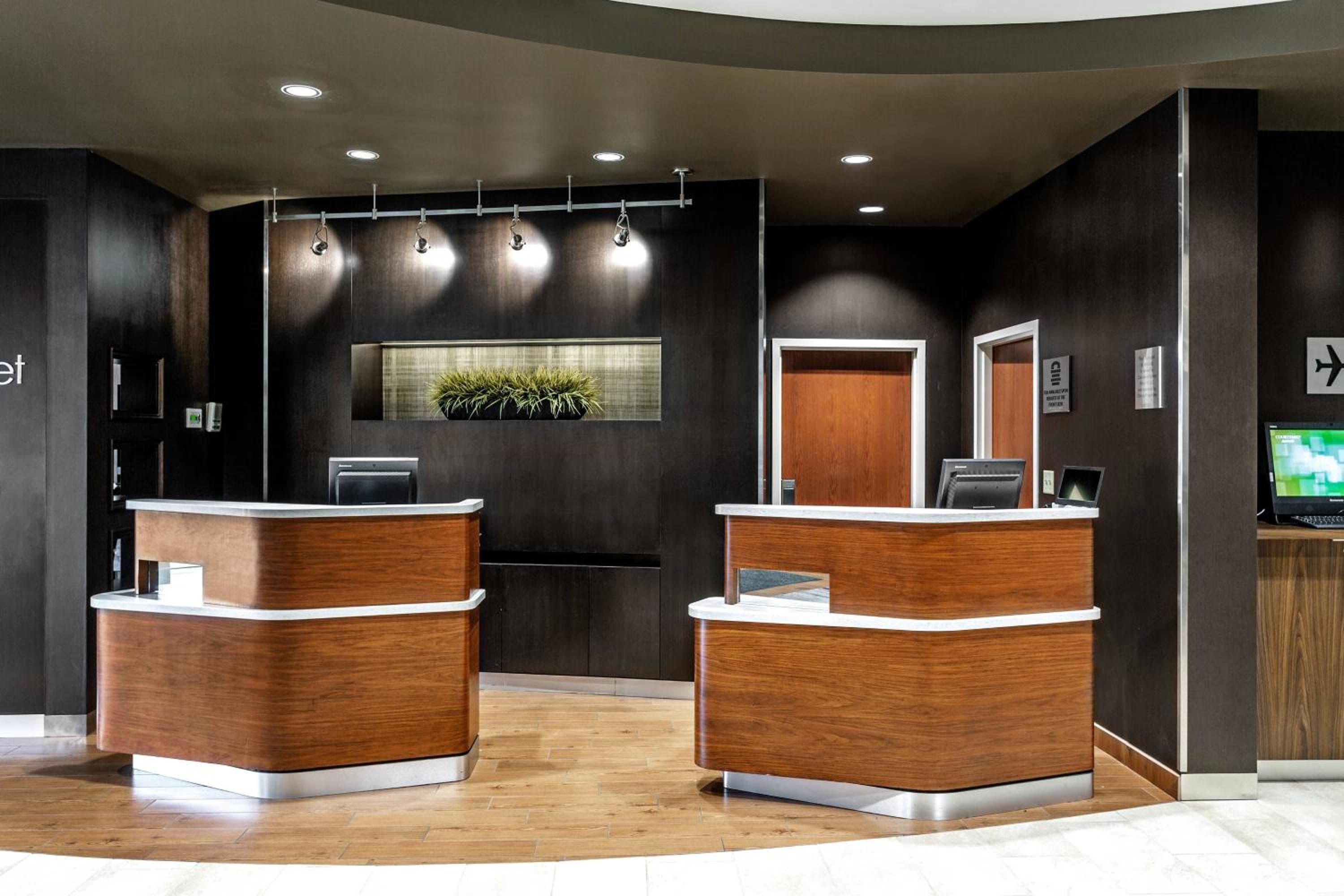 Courtyard by Marriott Easton-Columbus