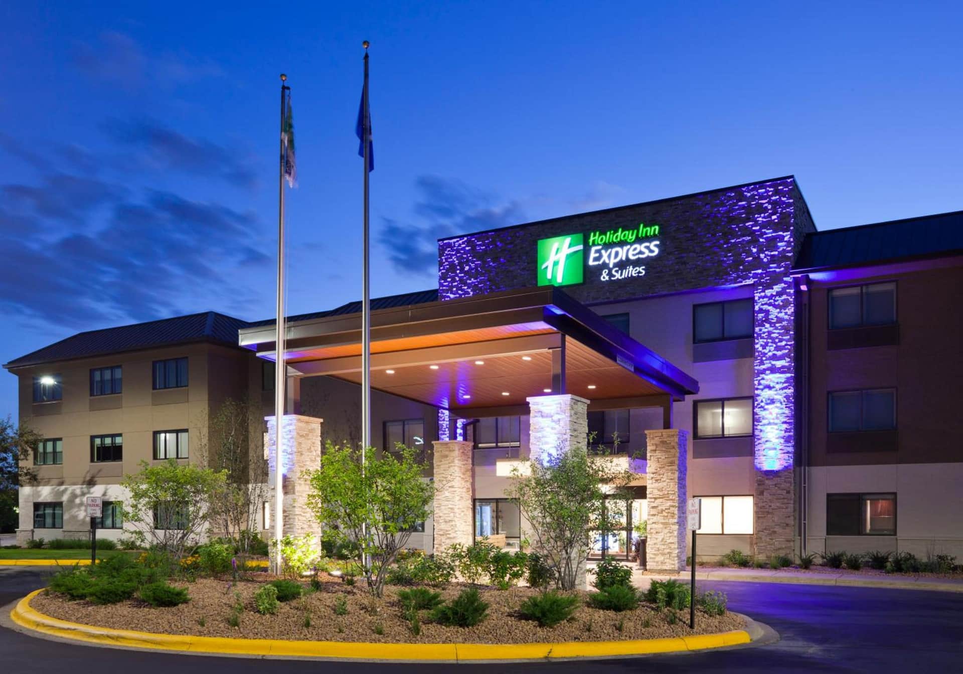 Holiday Inn Express & Suites Minneapolis (Golden Valley)