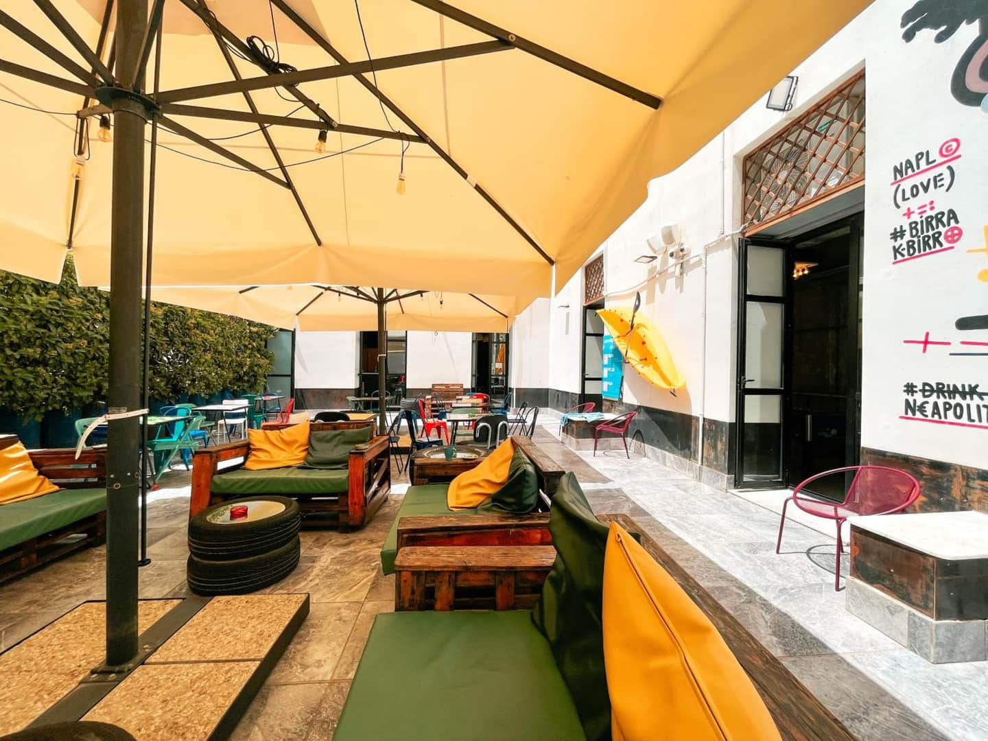 NeapolitanTrips Hotel (Ostello Bello Napoli)