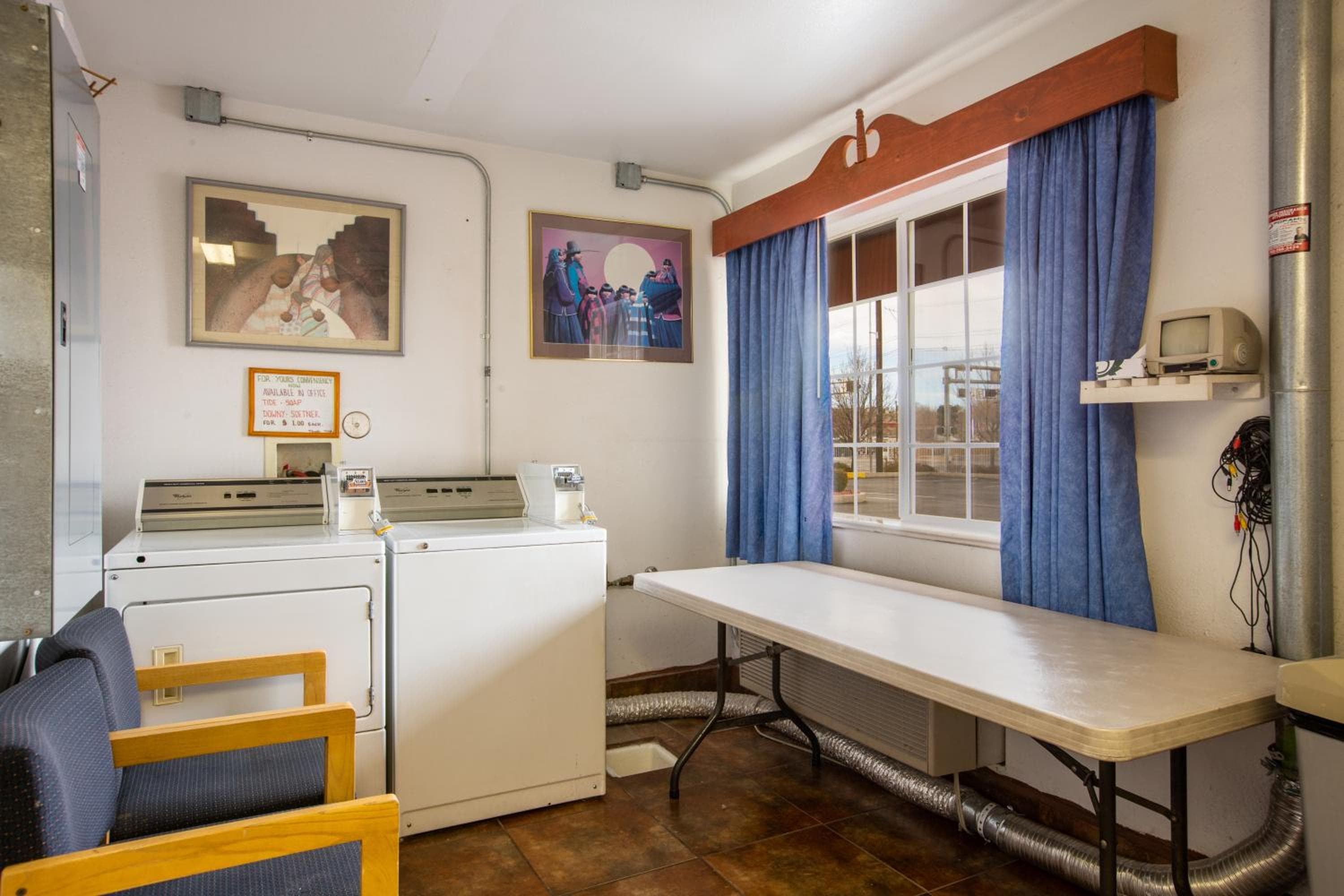 Sandia Peak Inn Old Town ABQ, a Howard Johnson by Wyndham