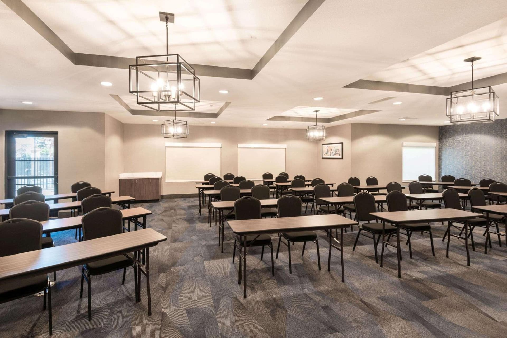 La Quinta Inn & Suites by Wyndham Las Vegas Airport South