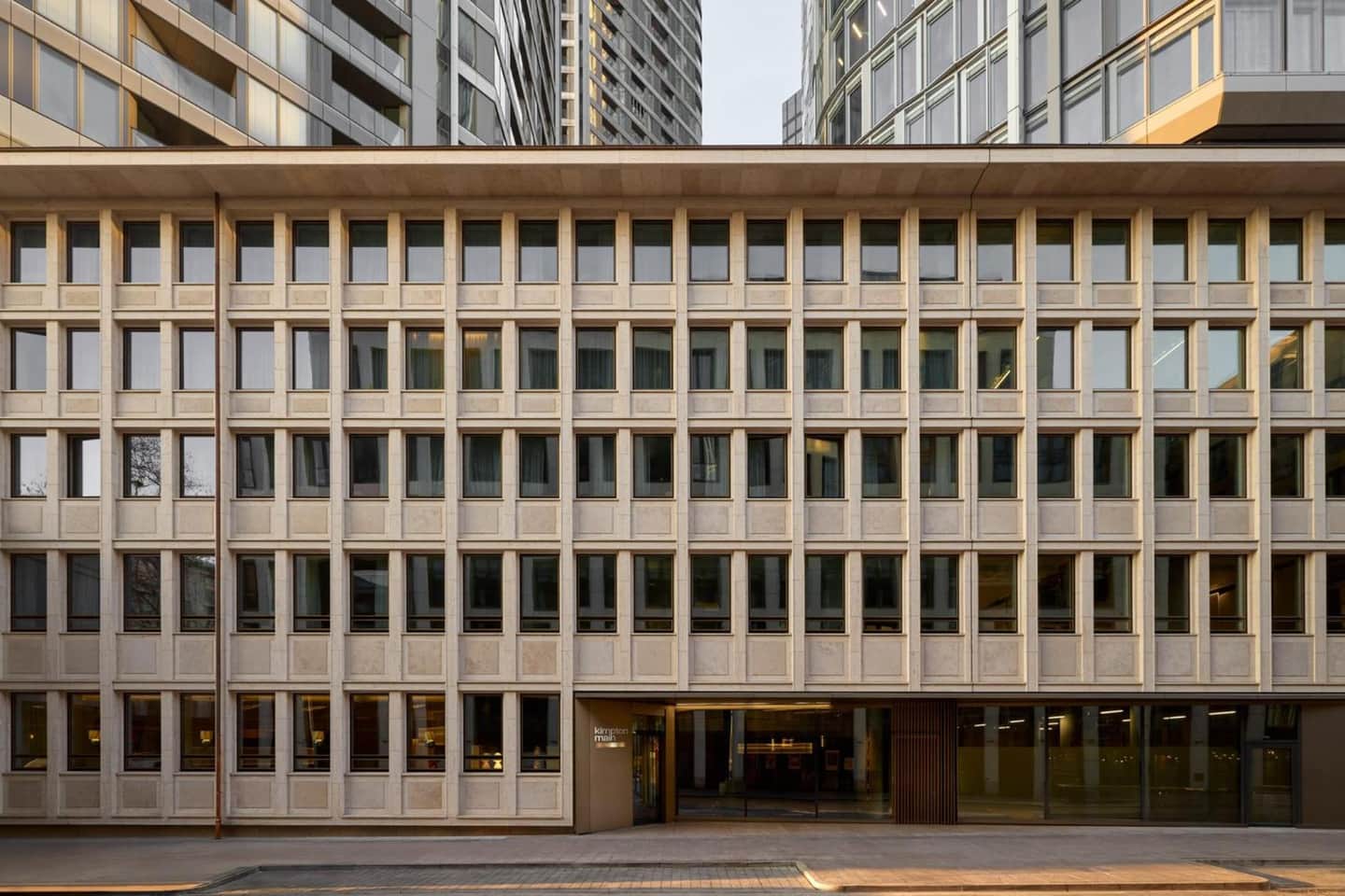 Kimpton Main Frankfurt by IHG