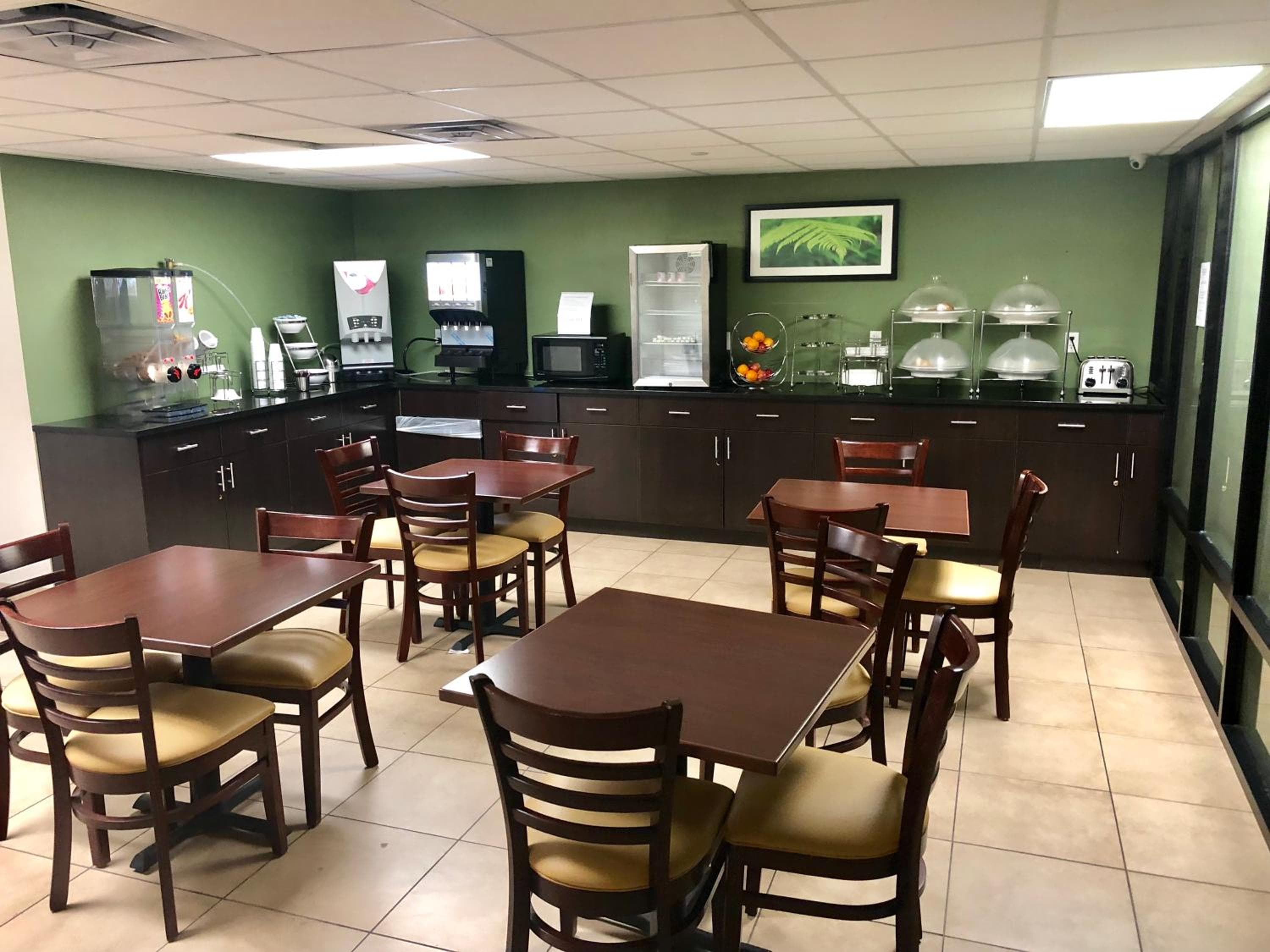 Days Inn by Wyndham Brooklyn Borough Park