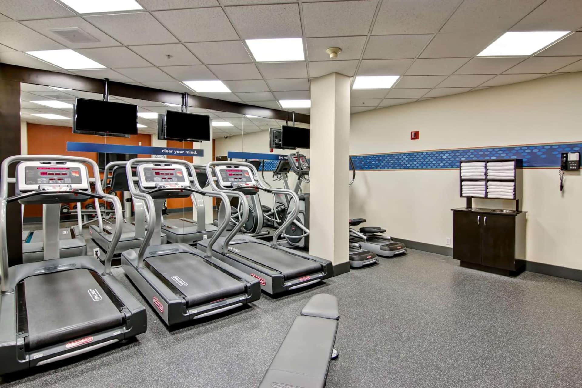 Hampton Inn & Suites by Hilton Calgary Airport