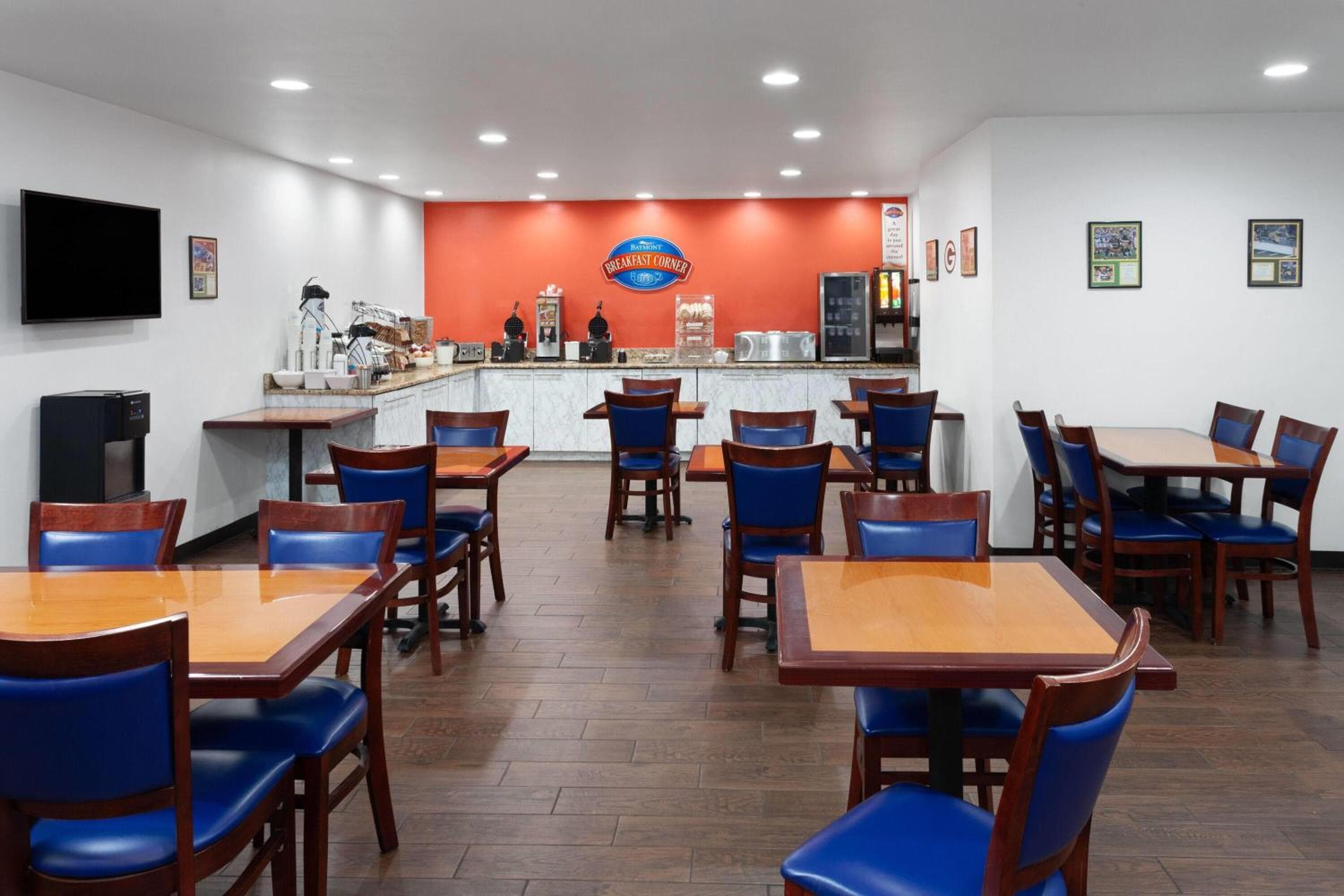 Baymont by Wyndham Green Bay