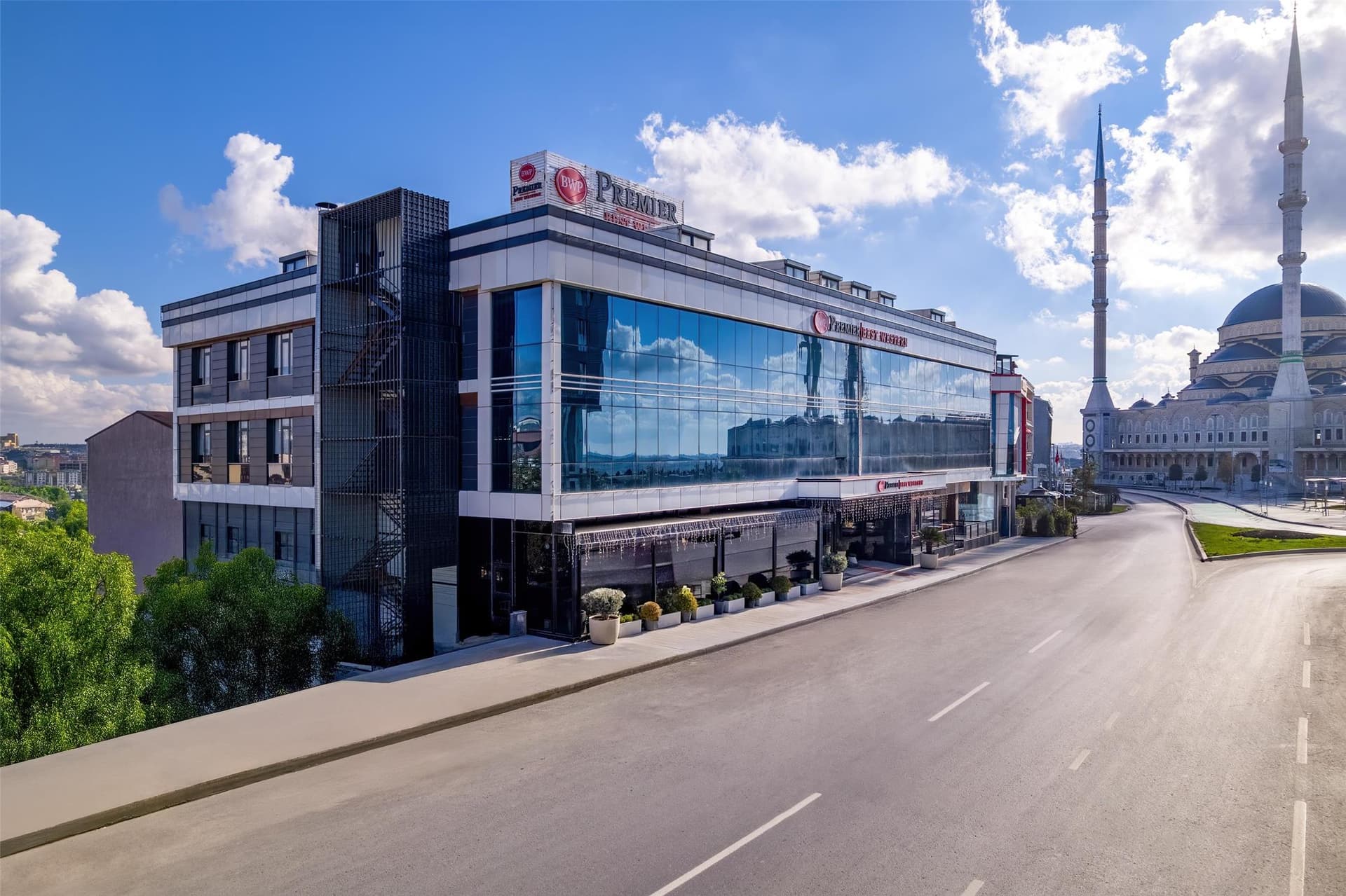 Best Western Premier Istanbul Airport Hidden Hills Hotel