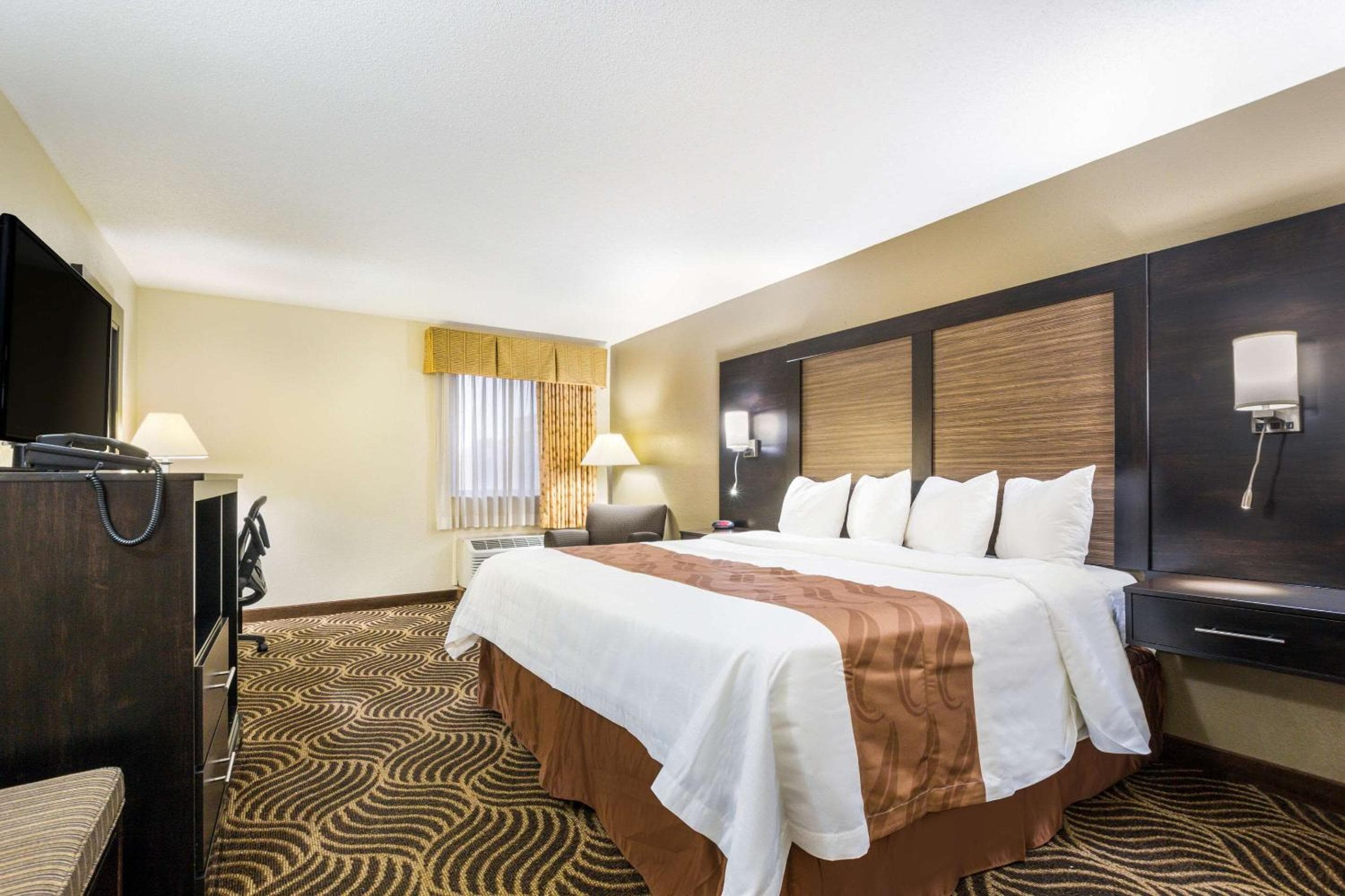 Quality Inn & Suite Florence - Cincinnati South