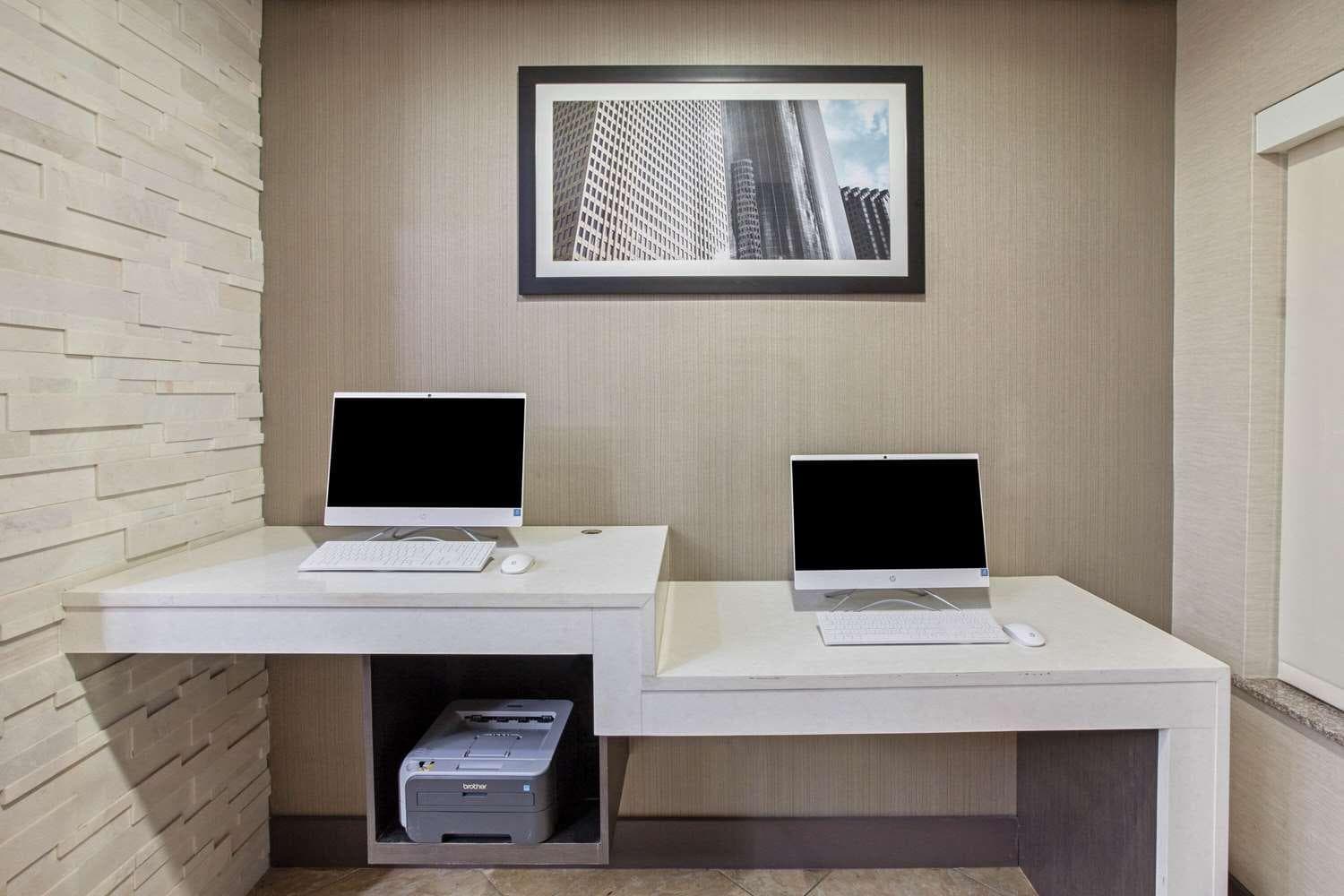 La Quinta Inn & Suites By Wyndham Houston Pasadena North