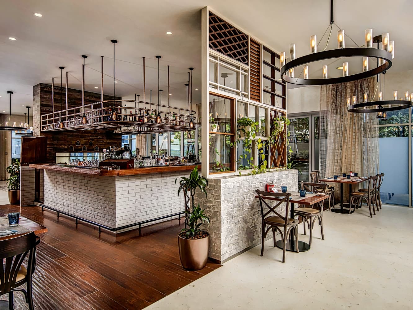 Pullman Dubai Jumeirah Lakes Towers