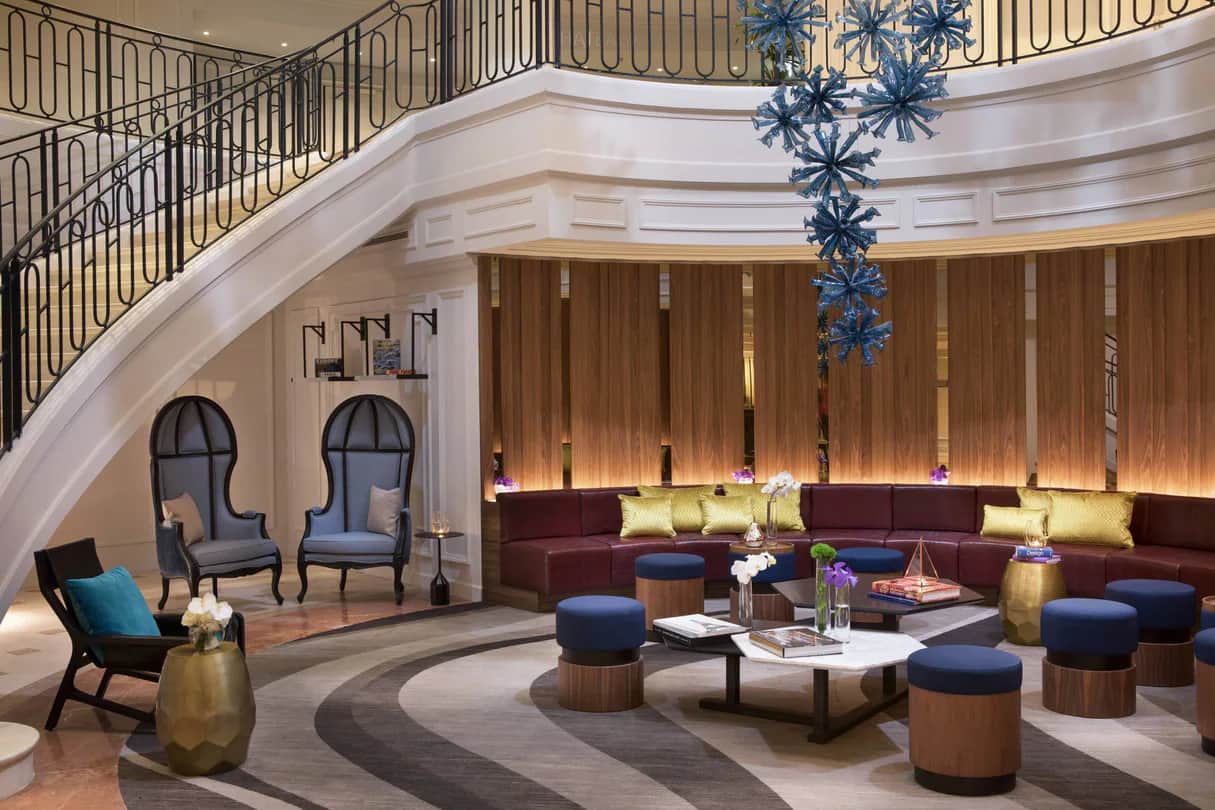 Renaissance Paris La Défense