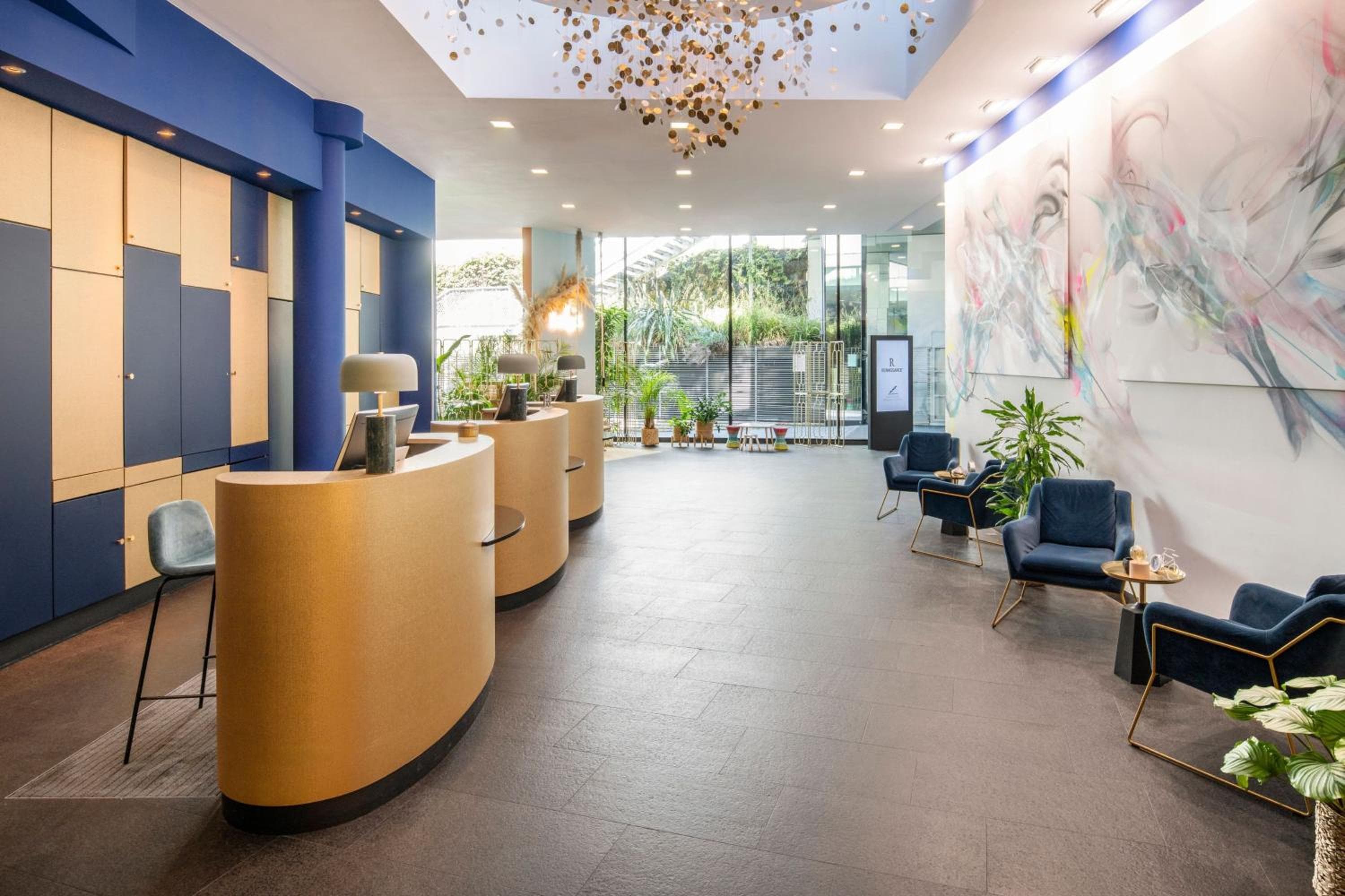 Renaissance Paris Arc De Triomphe